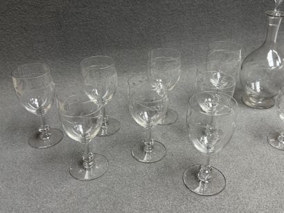 Partie de service de verres en cristal: 
-9...