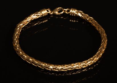 Gold bracelet, herringbone link.
750°/00...