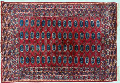 Hand-woven wool carpet.
Turkmenistan mid-20th...