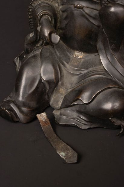 Large black patina bronze figure of Guanyin...