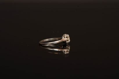 Solitaire ring in platinum, set with a diamond...