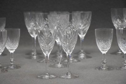 SAINT LOUIS Chantilly model
Cut crystal glass...