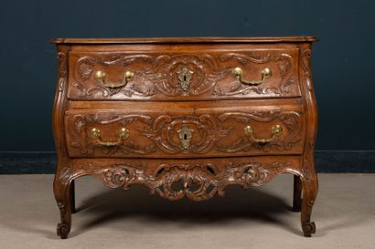 Nîmes chest of drawers in richly carved walnut,...