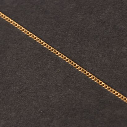 Gold curb chain.
750°/00 gold.
Length: 54...