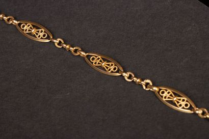 Drapery mesh bracelet.
750°/00 gold. 
Length:...