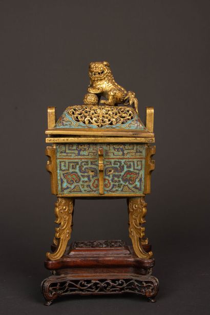CHINA - Covered fang ding incense burner...
