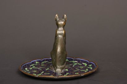 Bronze baguier, the cup with cloisonné enamel,...