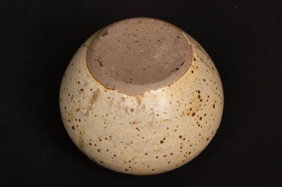 Set of three modern stoneware pieces:
Georges...