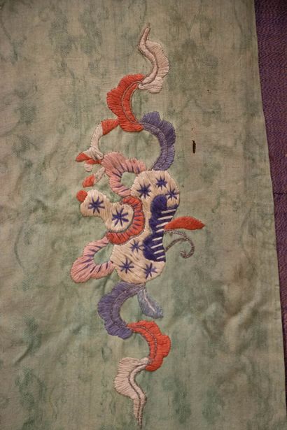 Silk portetière with Chinese embroidery on...