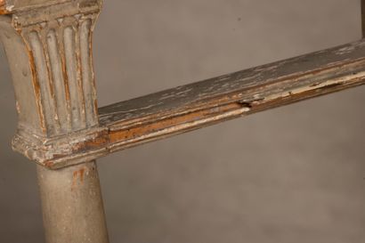 Pair of carved wood armchairs, two-tone rechampi.
A...