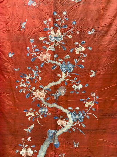 Silk portetière embroidered with blue and...