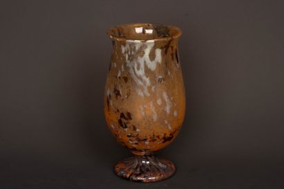 DAUM NANCY France
Vase on pedestal in orange-brown...