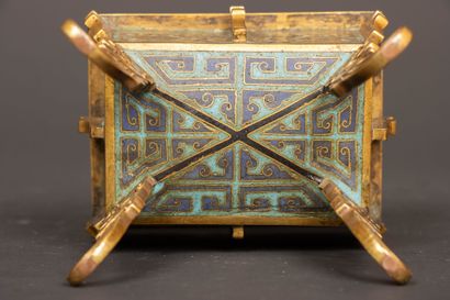 CHINA - Covered fang ding incense burner...
