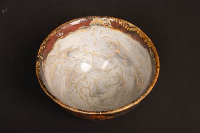Philippe DUBUC (born 1947)
Bowl on heel in...