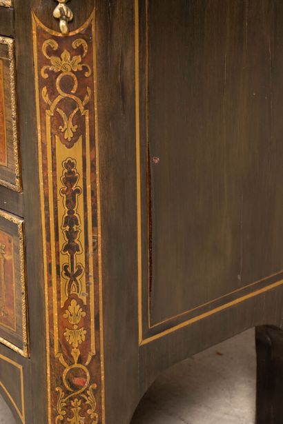 Amaranth veneered child's chest of drawers,...
