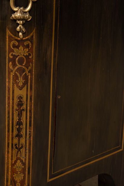 Amaranth veneered child's chest of drawers,...