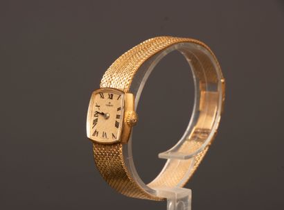 TISSOT Ladies' wristwatch in gold, gold bracelet.
GOLD...