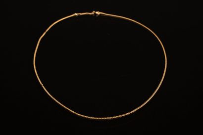 Gold curb chain.
750°/00 gold.
Length: 54...