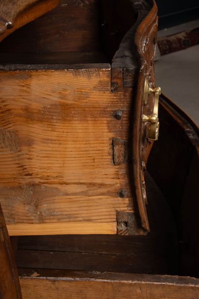 Nîmes chest of drawers in richly carved walnut,...