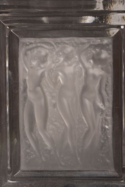 LALIQUE, France.
Duncan model bottle, rectangular...