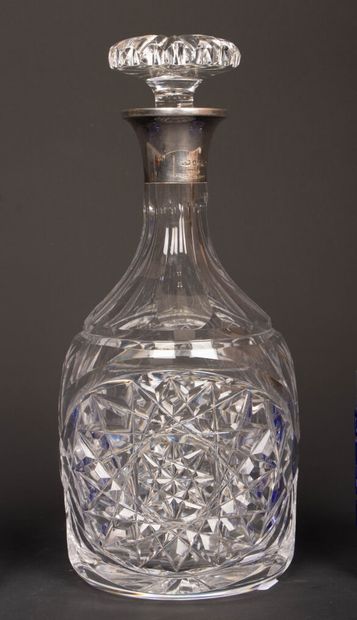 Carafe in cut crystal, English silver mount...