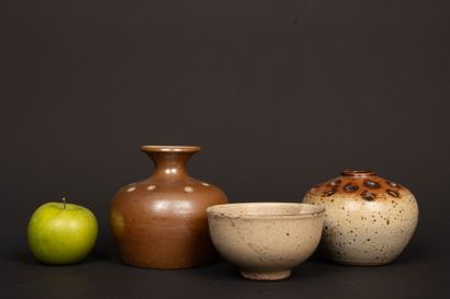 Set of three modern stoneware pieces:
Georges...