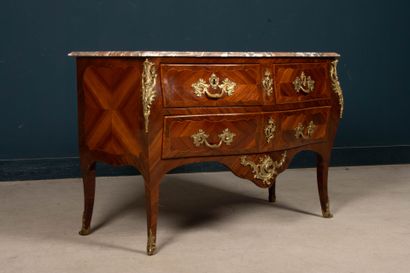 All-sided curved chest of drawers in amaranth...