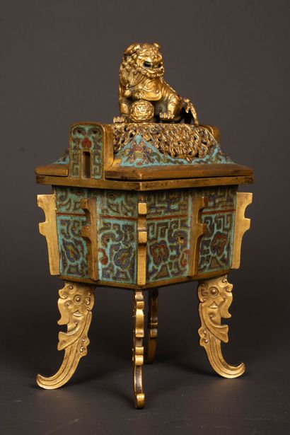 CHINA - Covered fang ding incense burner...