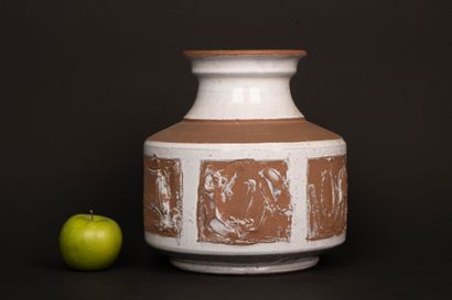 Roger COLLET (1933-2008)
Stoneware vase highlighted...