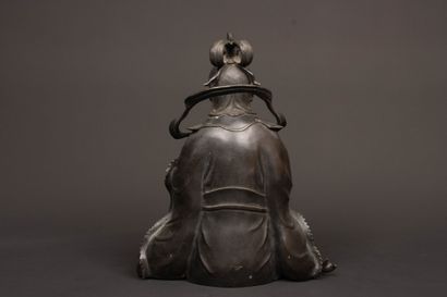 Large black patina bronze figure of Guanyin...