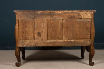 Nîmes chest of drawers in richly carved walnut,...