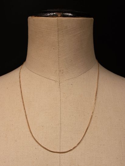 Gold curb chain
750°/00 gold.
Length: 55...