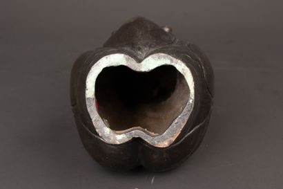 French school, 1990's.
Woman's bust 
Bronze...