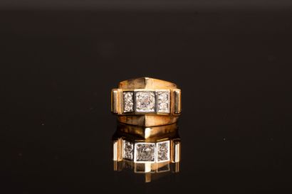 Gold tank ring set with five diamonds, the...