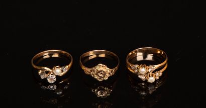 Set of three gold rings, small pearl and...