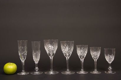 SAINT LOUIS Chantilly model
Cut crystal glass...