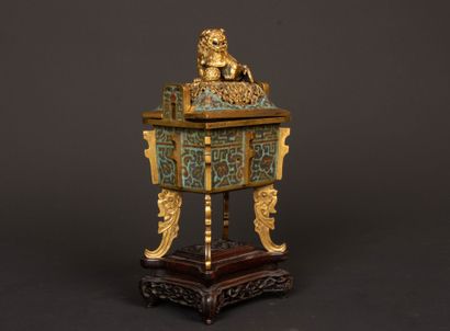 CHINA - Covered fang ding incense burner...