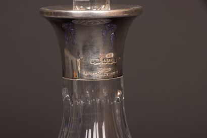 Carafe in cut crystal, English silver mount...