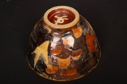 Philippe DUBUC (born 1947)
Bowl on heel in...