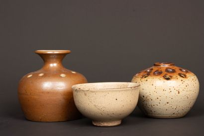 Set of three modern stoneware pieces:
Georges...
