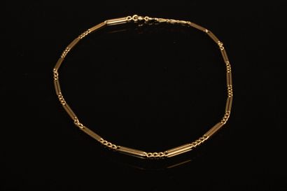 Necklace, flat bar link.
750°/00 gold. 
Length:...
