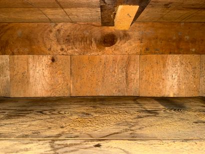 Nîmes chest of drawers in richly carved walnut,...