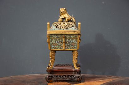 CHINA - Covered fang ding incense burner...