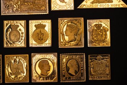 Collection of 15 World stamps in vermeil.
Silver...