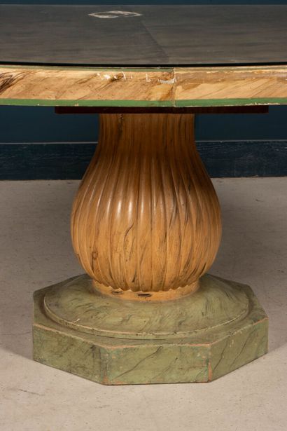 Oval table in lacquered wood with faux marble-effect...