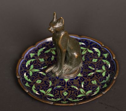 Bronze baguier, the cup with cloisonné enamel,...