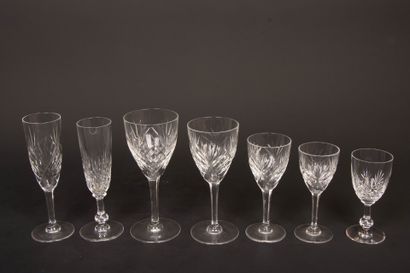 SAINT LOUIS Chantilly model
Cut crystal glass...