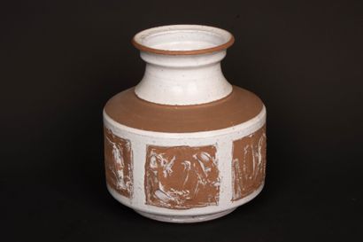 Roger COLLET (1933-2008)
Stoneware vase highlighted...