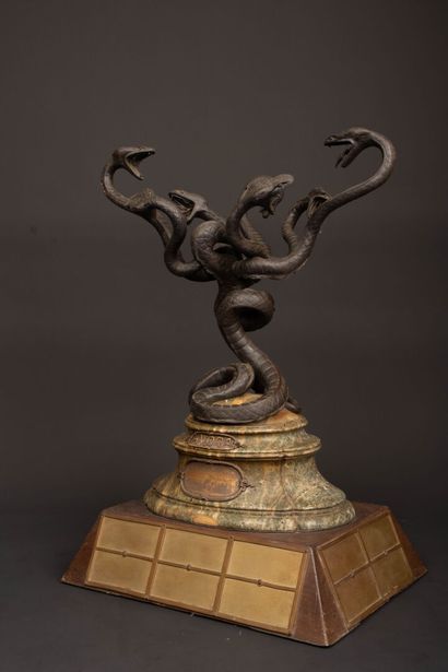 MURET Goldsmith: HYDRA cup. Circa 1904.
Motorcycle...
