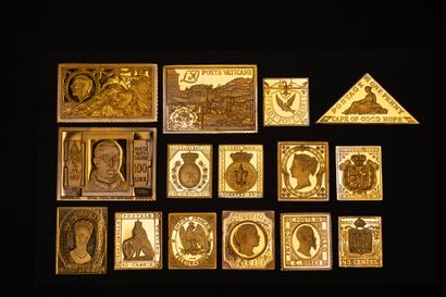 Collection of 15 World stamps in vermeil.
Silver...